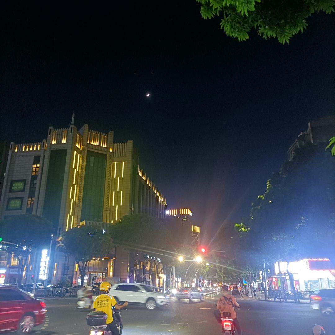 小陈（故事多）