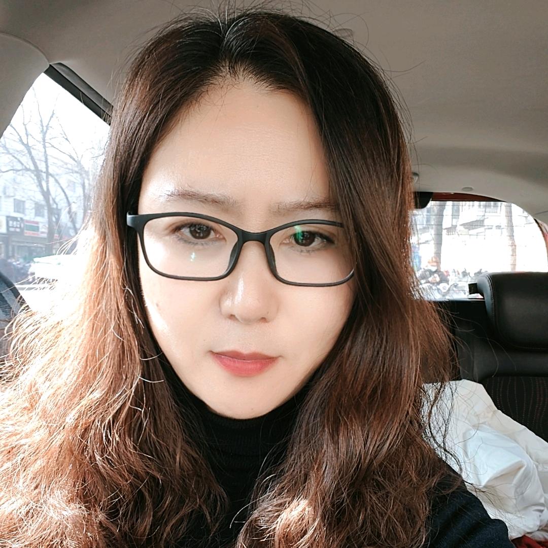 快乐的毛毛虫