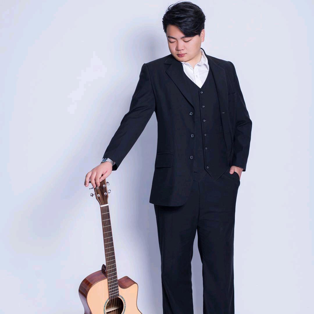 指尖童话琴行程老师