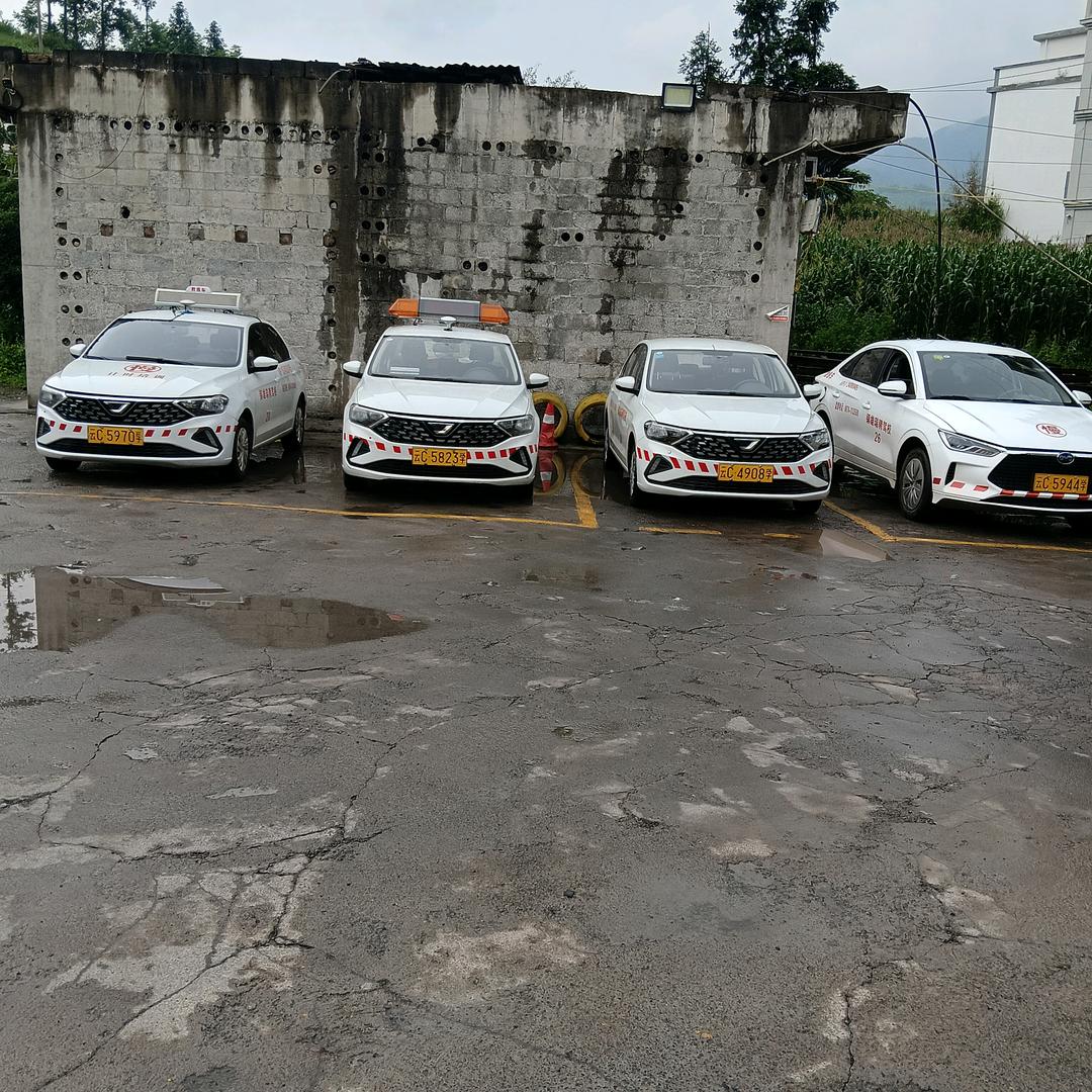 瑞骋驾校教练小刘