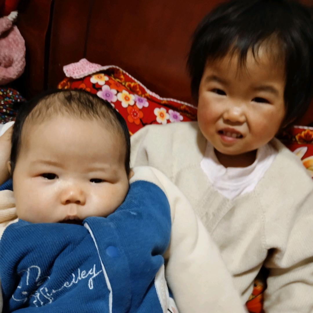 爱丽丝👨‍👩‍👧‍👦