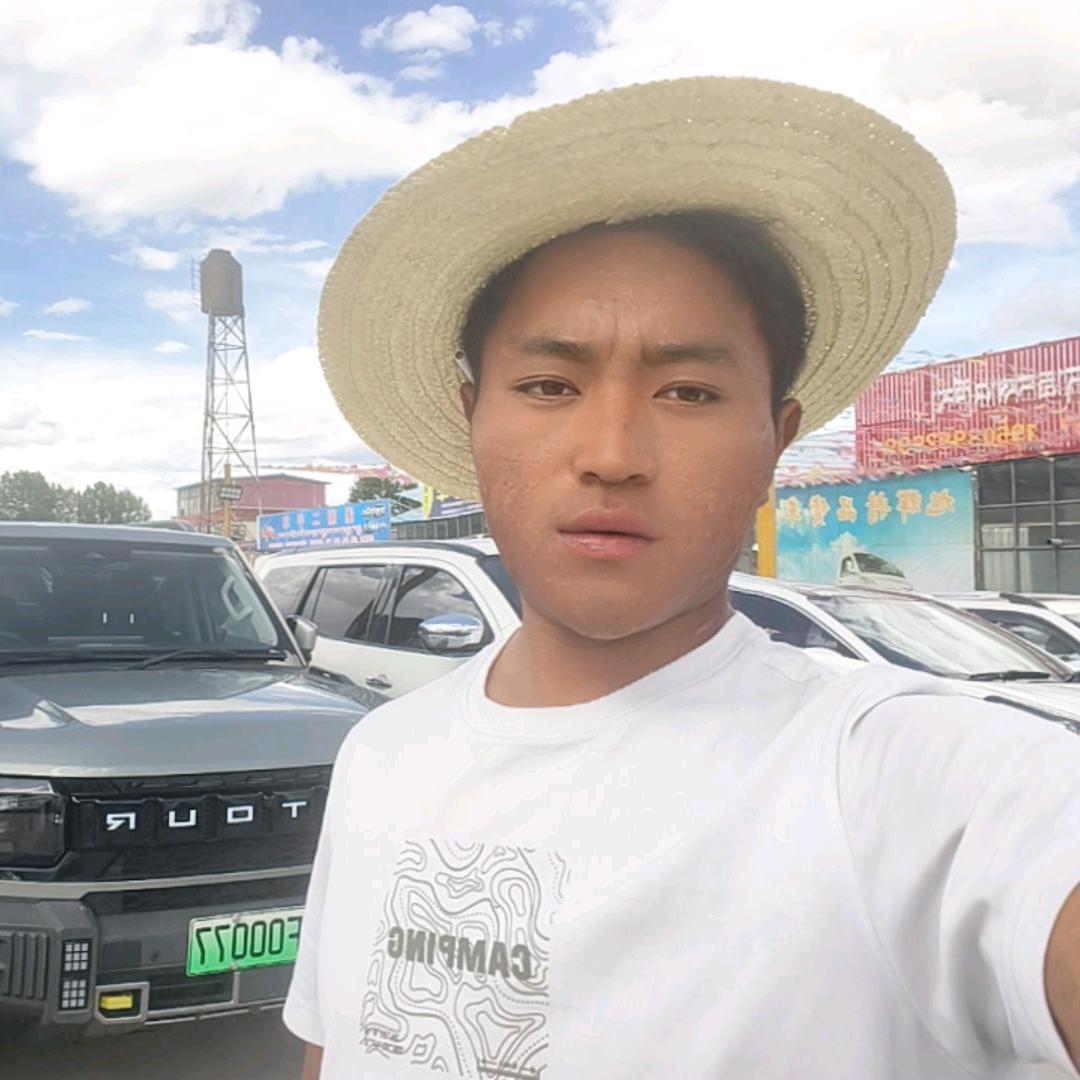 拉拉  《旭辉二手车》