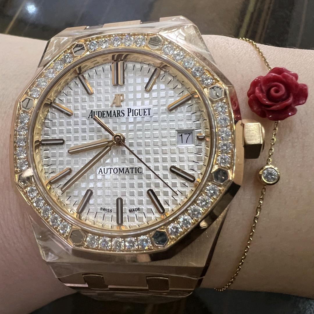 哆啦A梦小桃子🍑