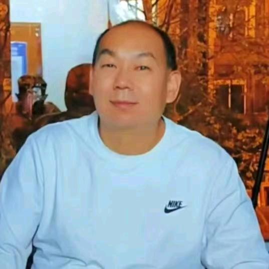 小伟哥~首播筹备中