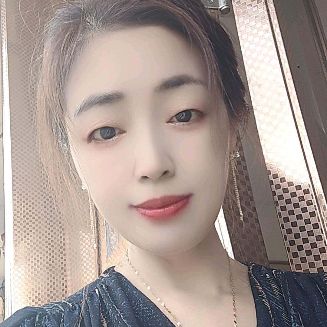 踏雪寻梅
