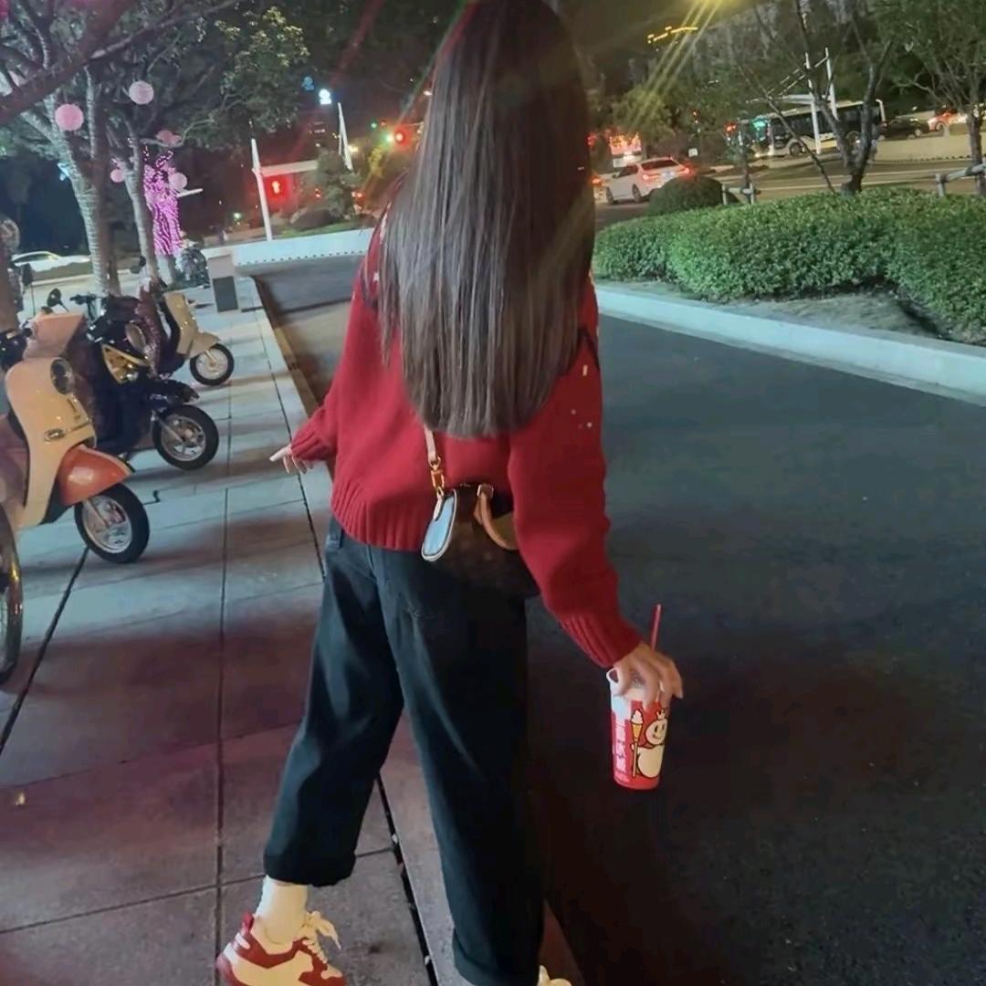 🦋এ᭄小媳妇