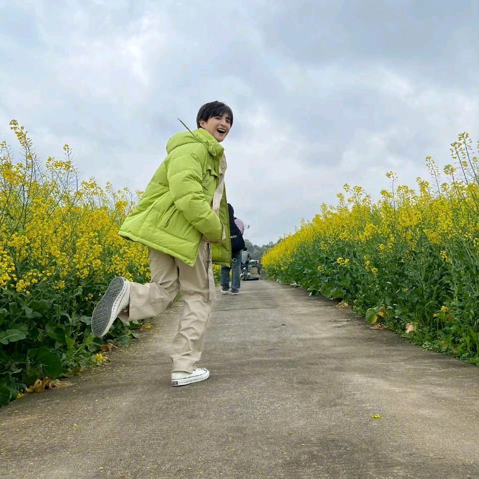 春茶🌿（挚爱ᥫ᭡张远）