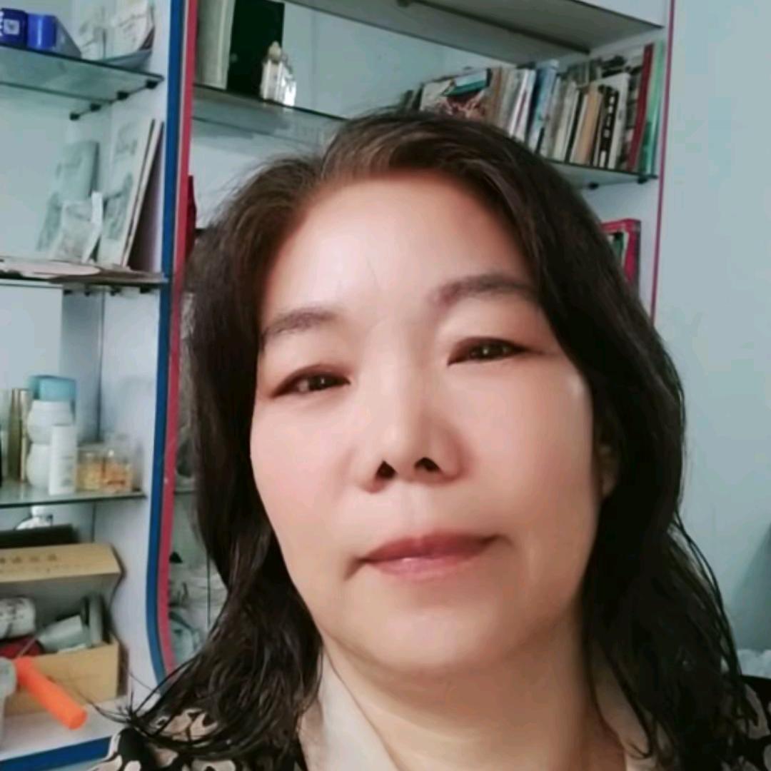 陈英