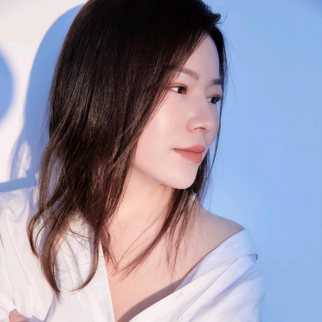 女王🍷周周