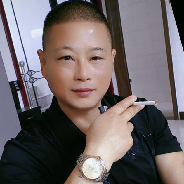 老王不在隔壁