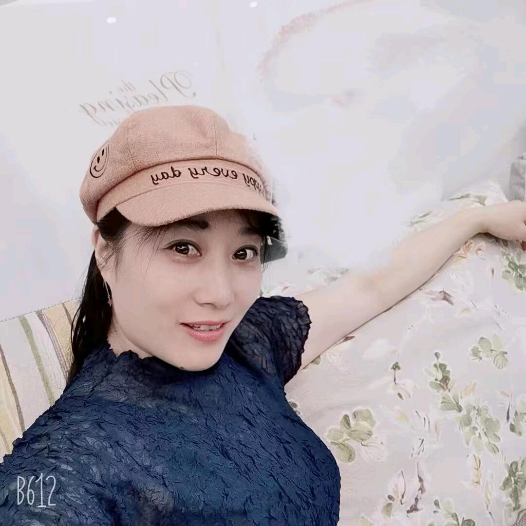 平姐（靳小璐婆婆）