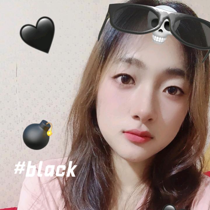 阳光下的梧桐树❤️