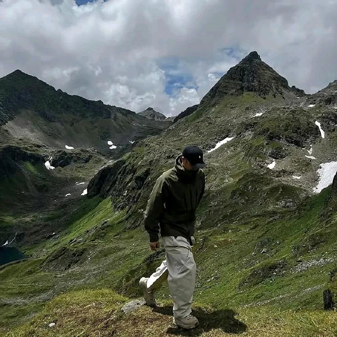 阿巴阿巴吼吼吼