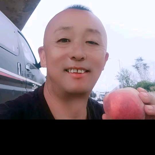 卖梨专业户倪国华