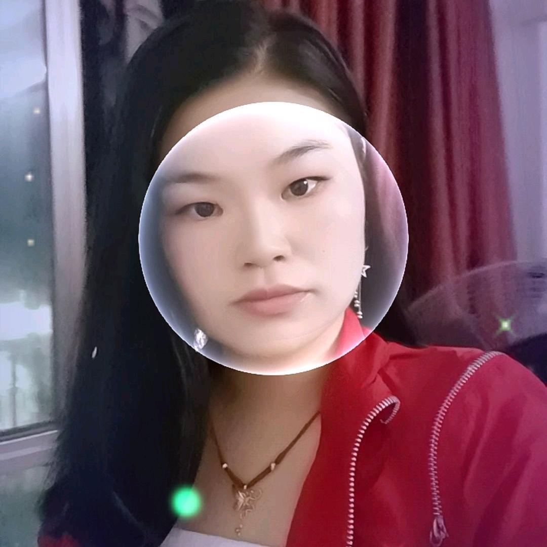 小静静，单亲妈妈