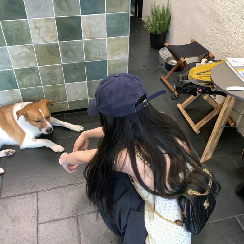 你家的秀儿爱喝酒烟😋😜