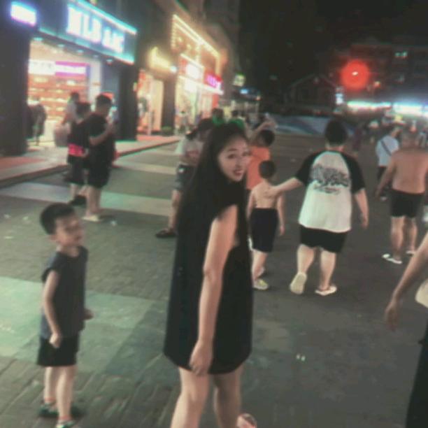 瑪—莉莉
