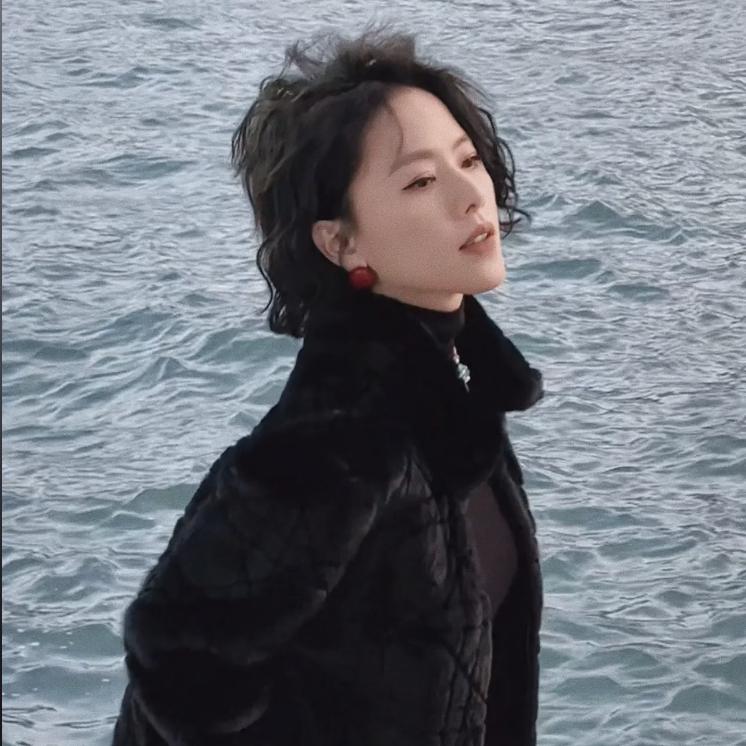 魏老板私服时尚穿搭