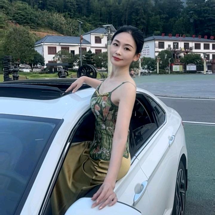 艳妃形体☞秋香