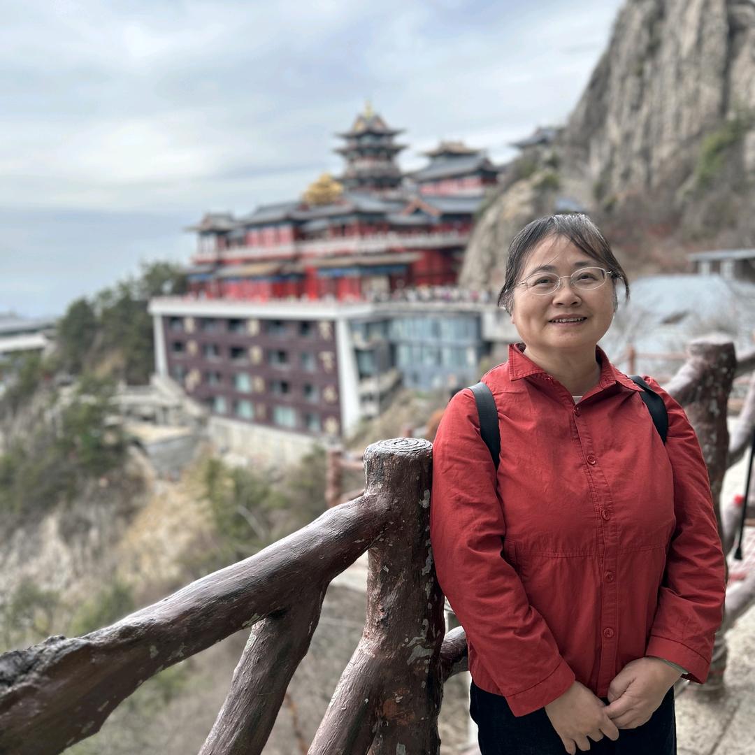 娅妮