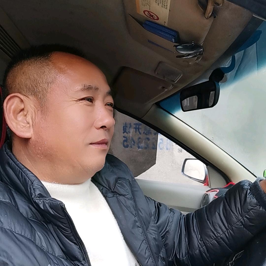 请叫我龙哥🎤