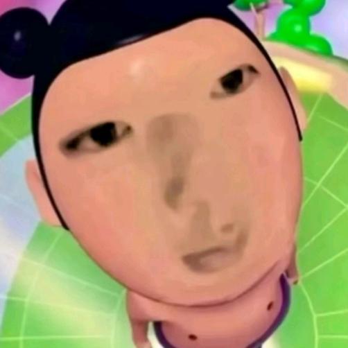 拳头沾碘伏边打边消毒