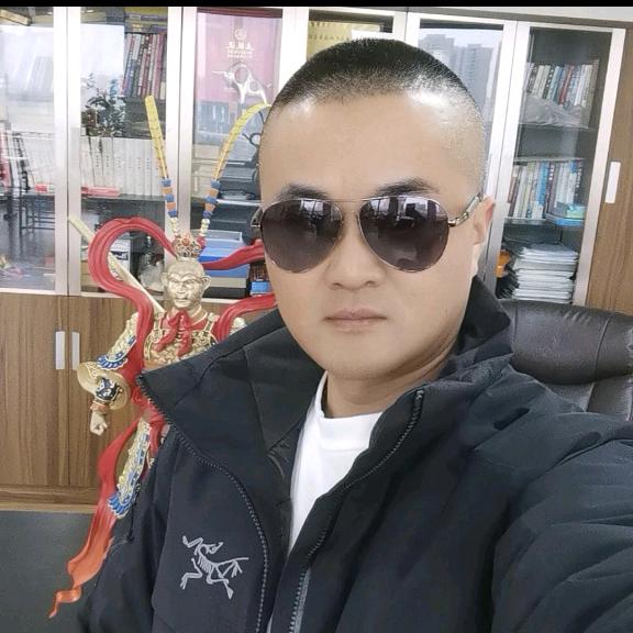 刘春林♑