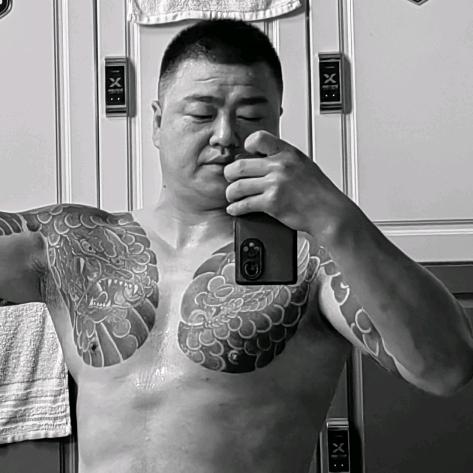 单枪匹马！