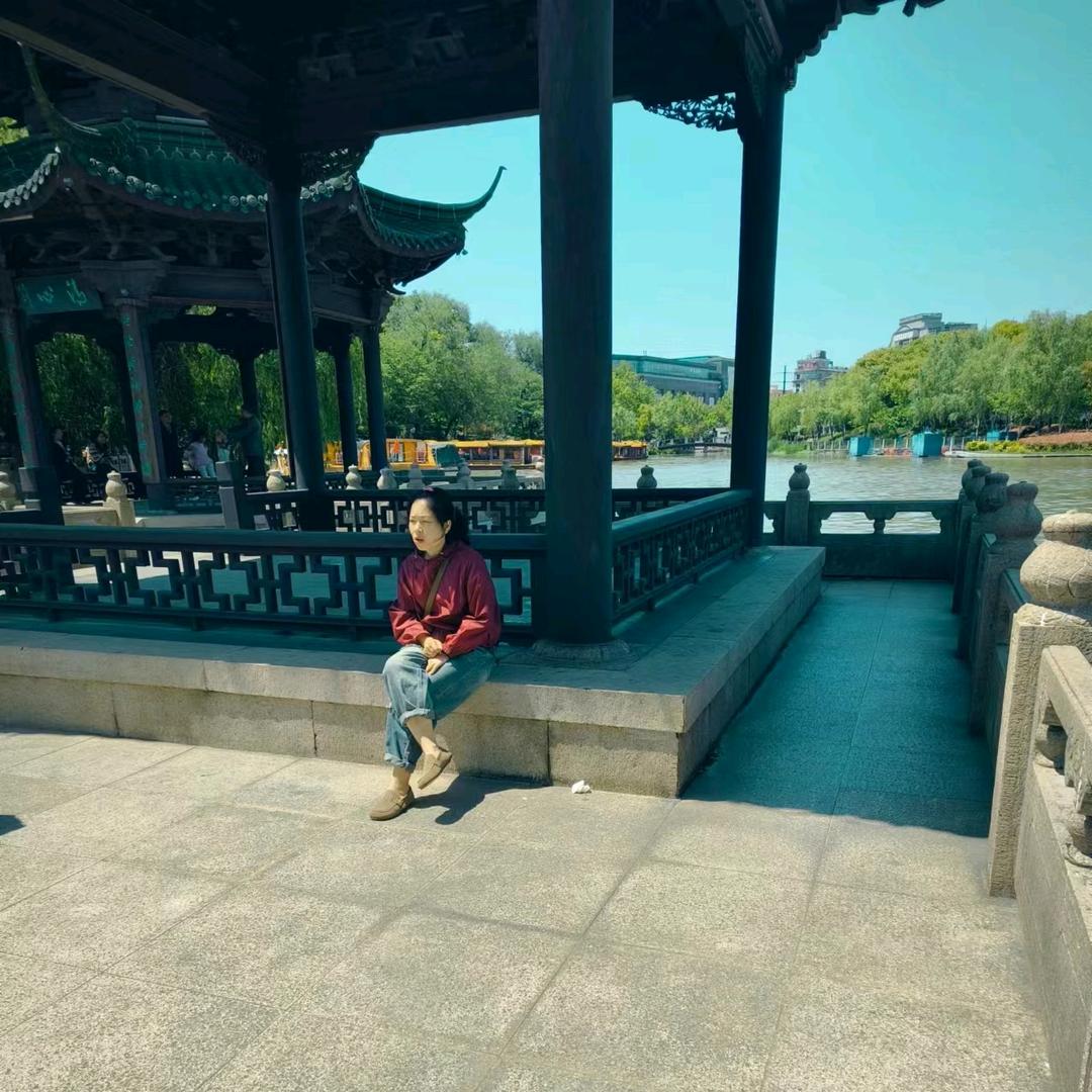 九月的羊