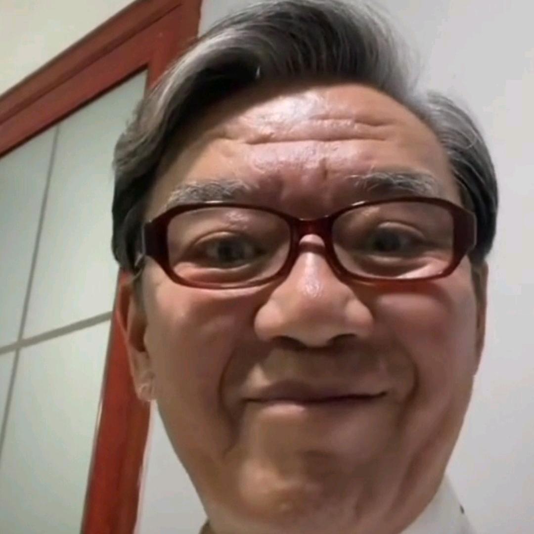 立群爱喝酒