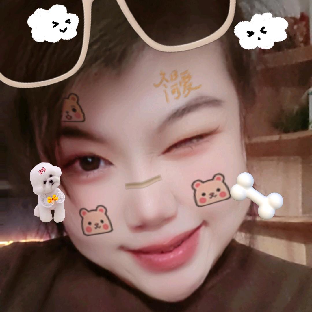 家有小崽挑衣铺