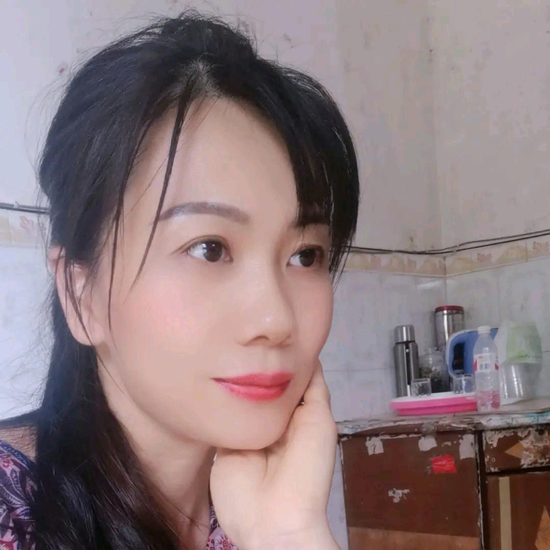 爱笑的萍萍