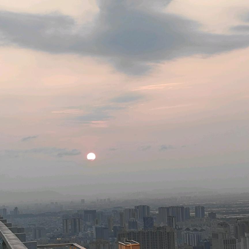 晏麟