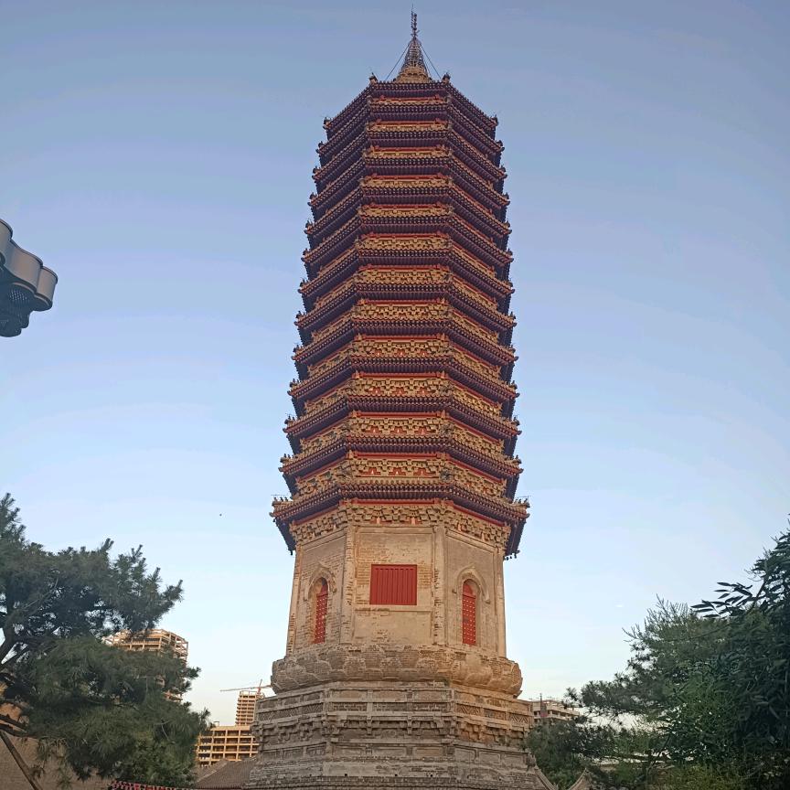 尊道贵德广结善缘