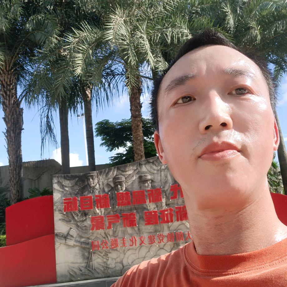 追逐光，成为光，散发光。