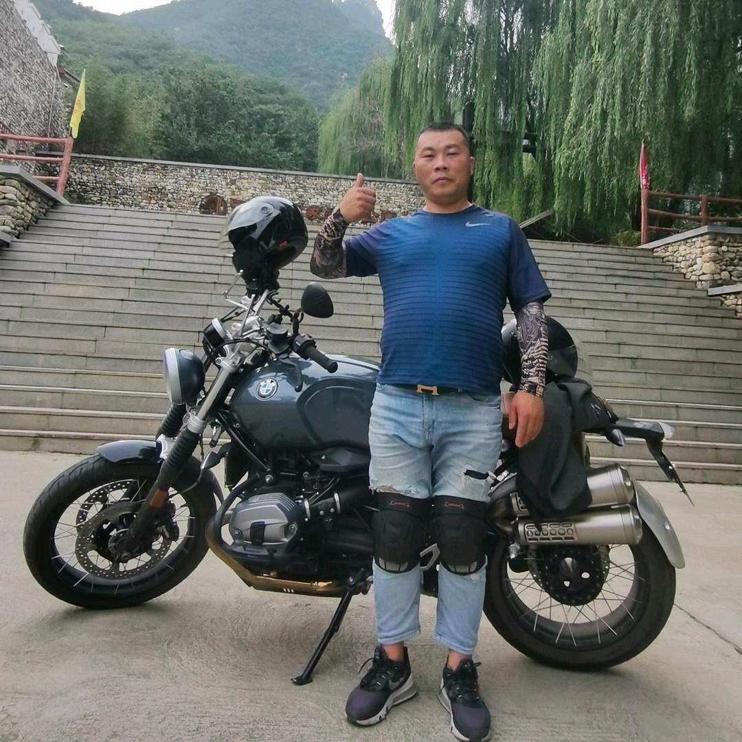 优辉二手车