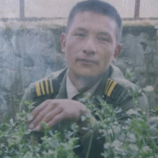 堆龙达扎.