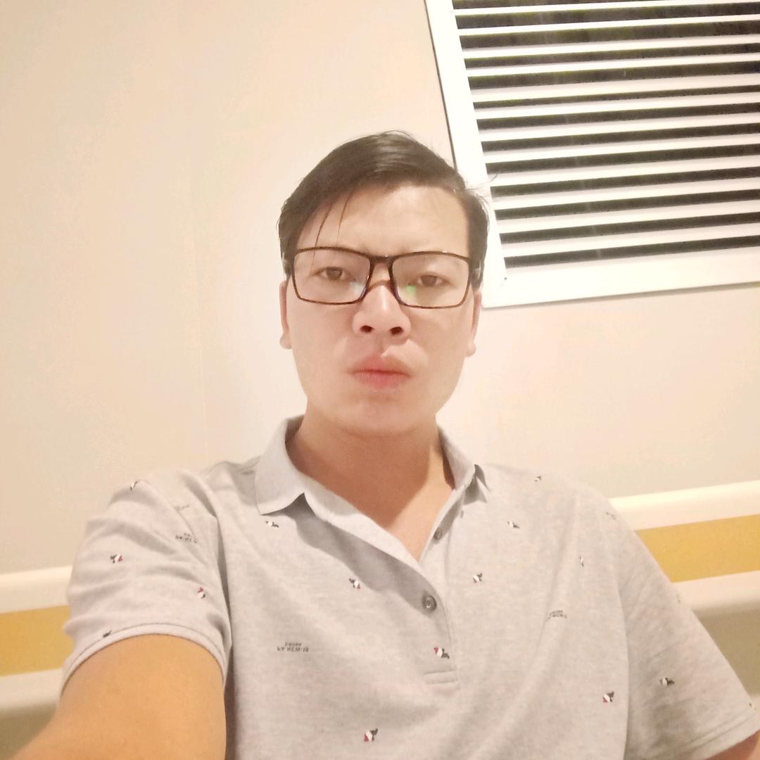 一把纸伞碎江南