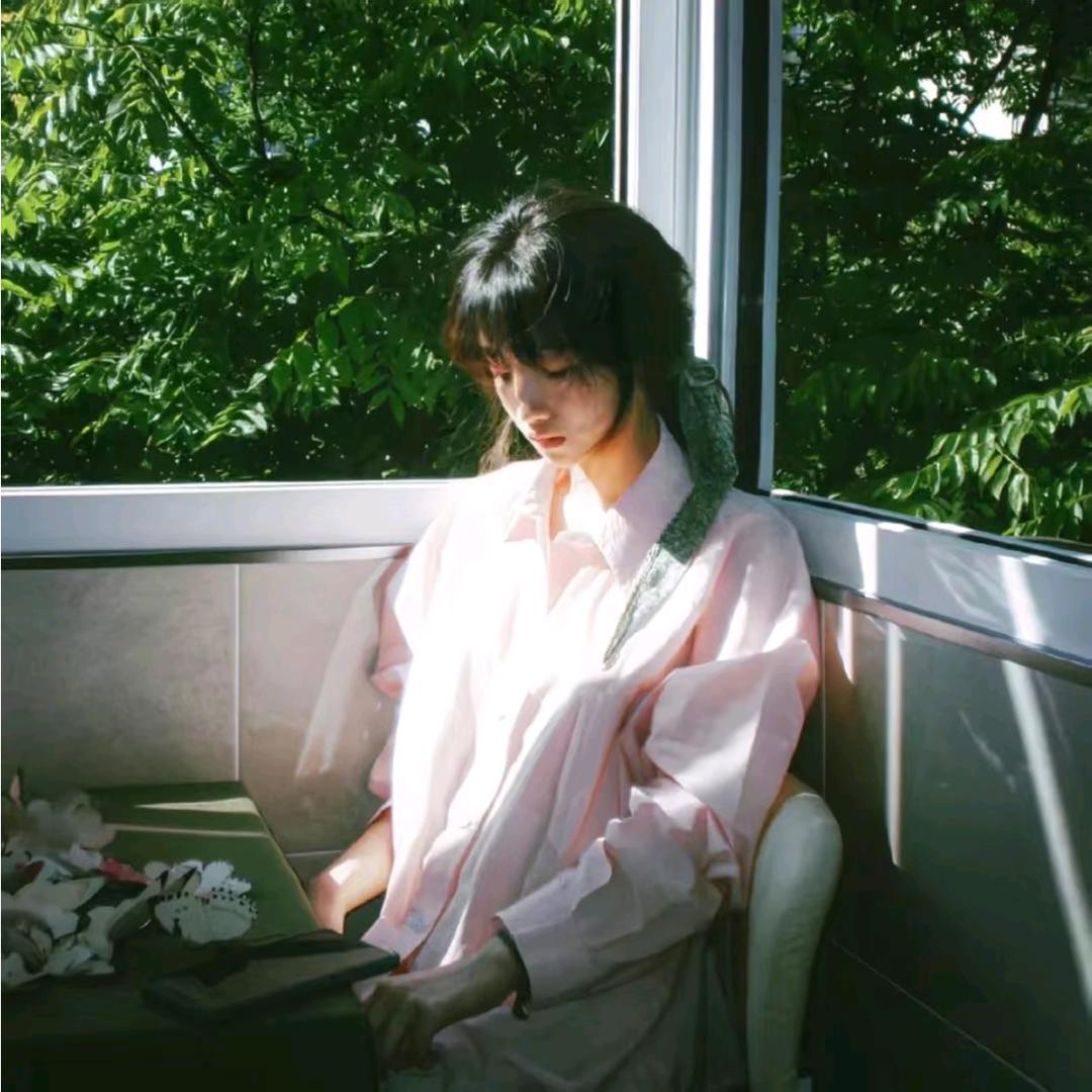 晓曉.