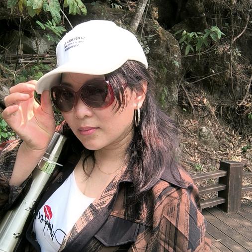 红红<<拒绝私聊>>