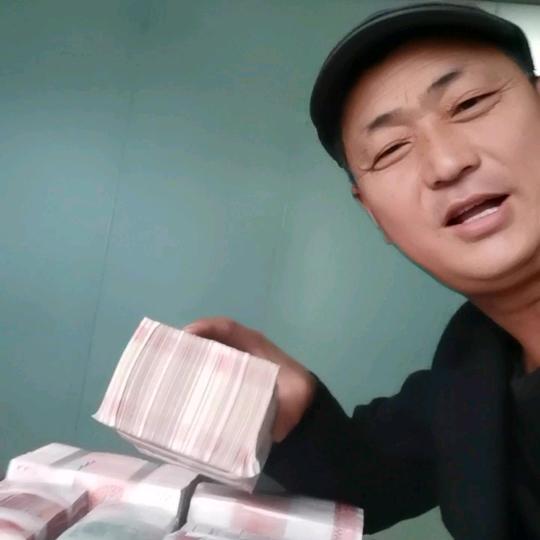 霸气男神。❤💞。