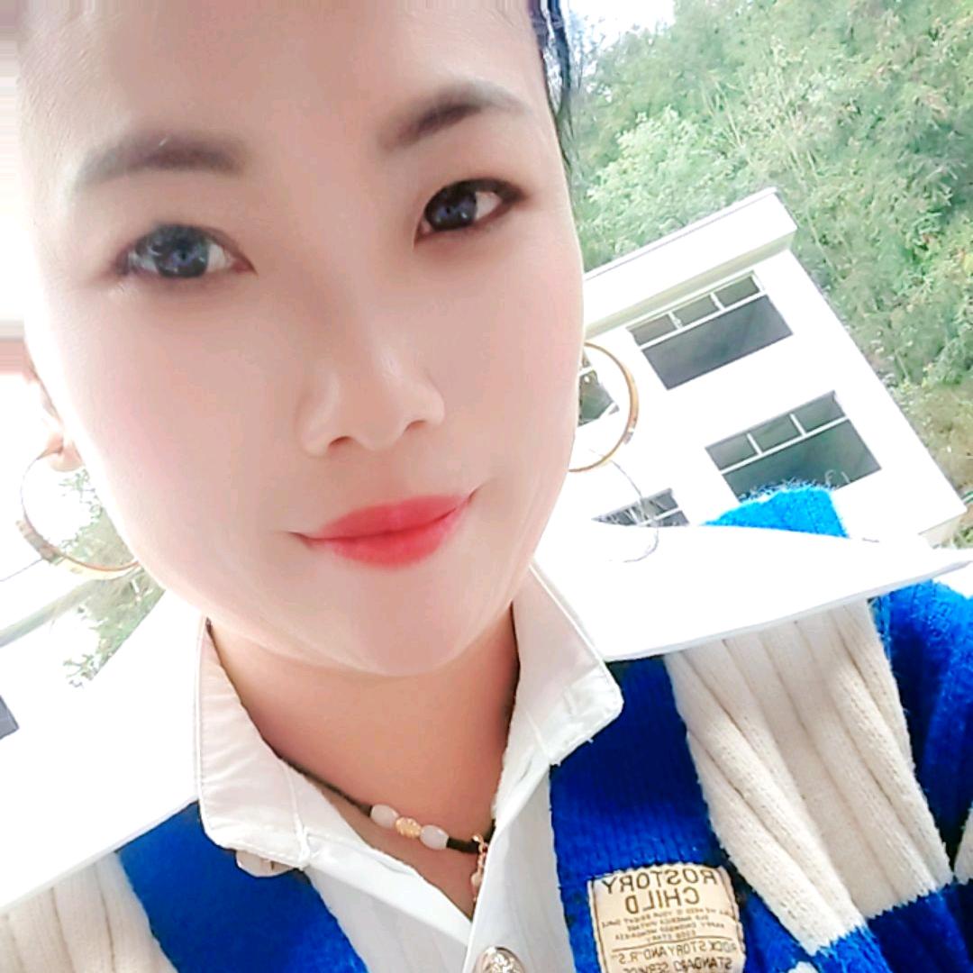 沉默的女人坠入沉思17585667288