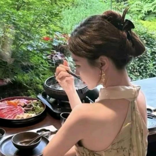 忆初才艺九宫格