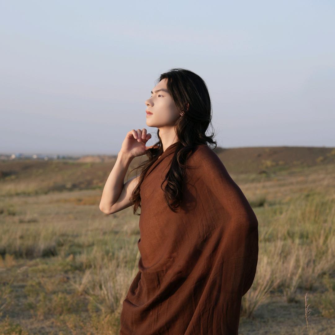 小杰保护你（凸爷助理）