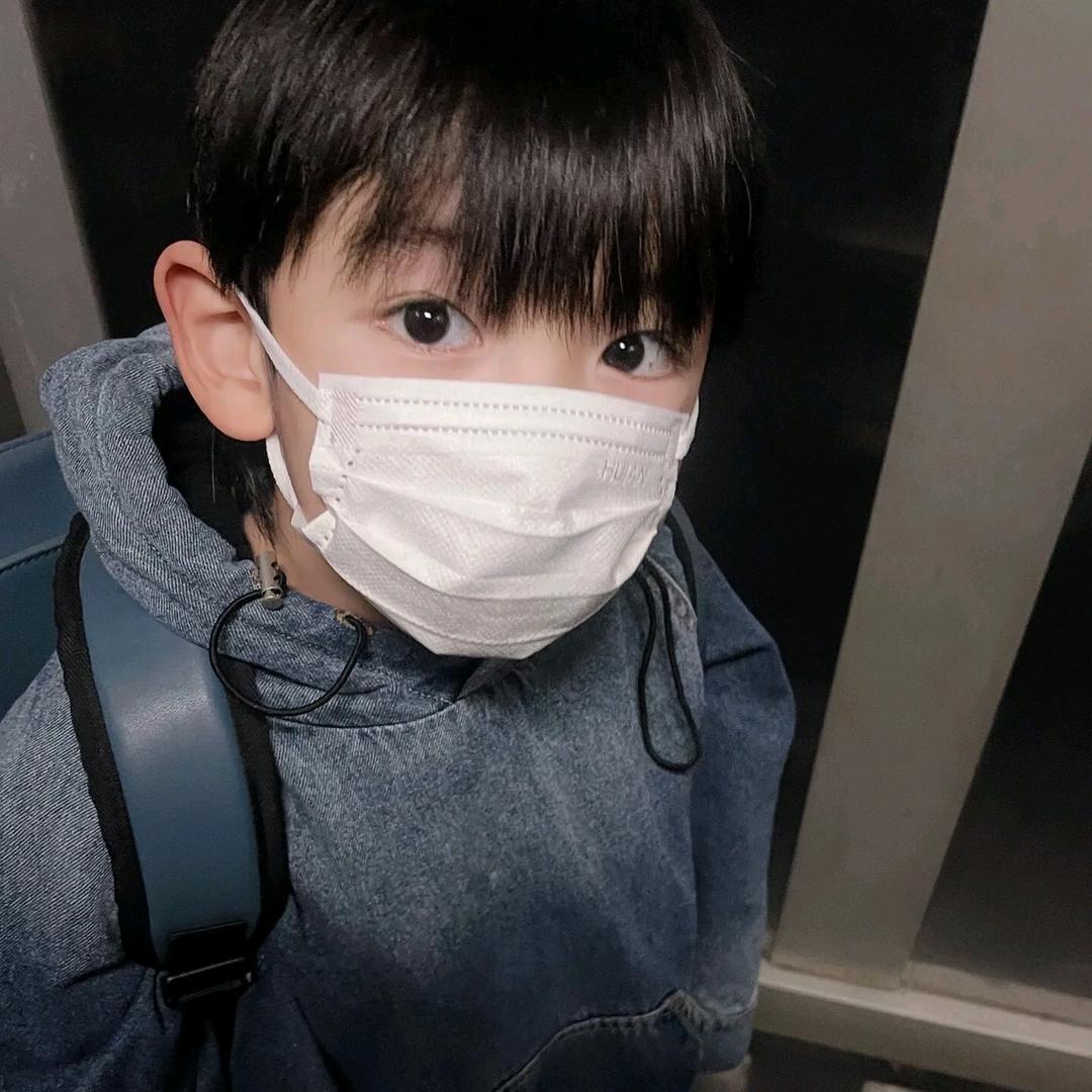 瑞瑞控