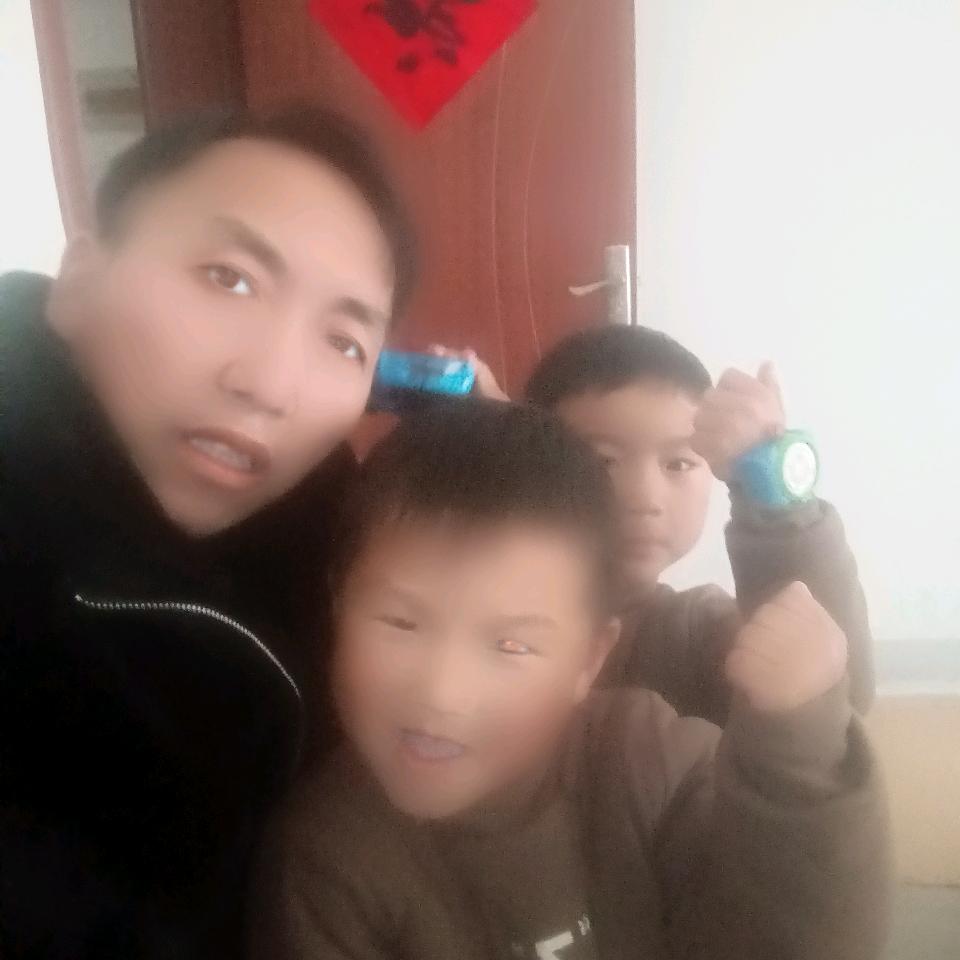 大粲粲小粲粲的爷爷