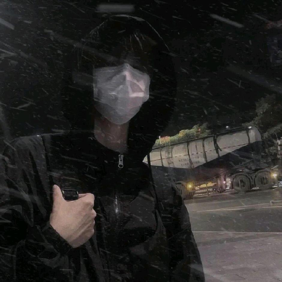 不要踹我好腿