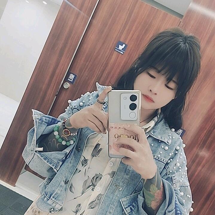 小 ℳ ৢ 梅🕊    ҈҉℘ 吖ৢℳ