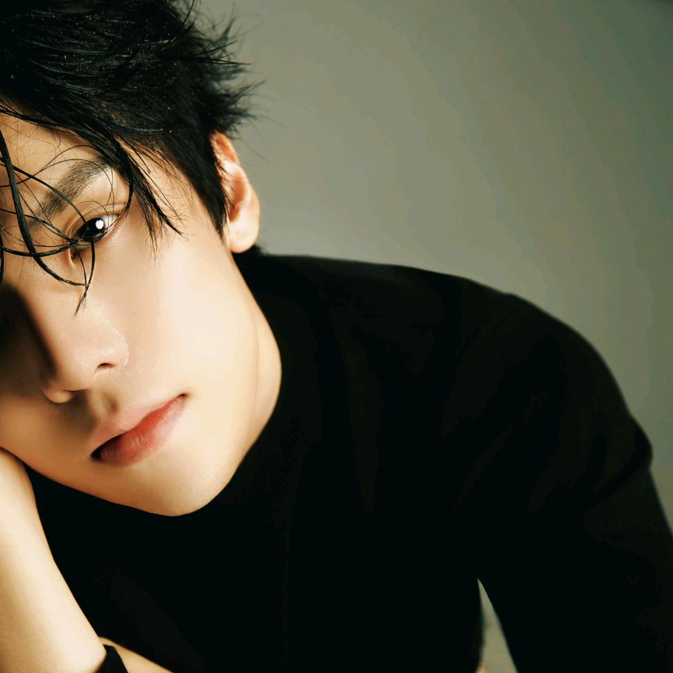 不会弹琴🎹的Tony