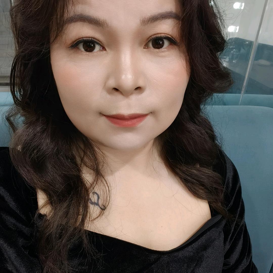 云儿美眉